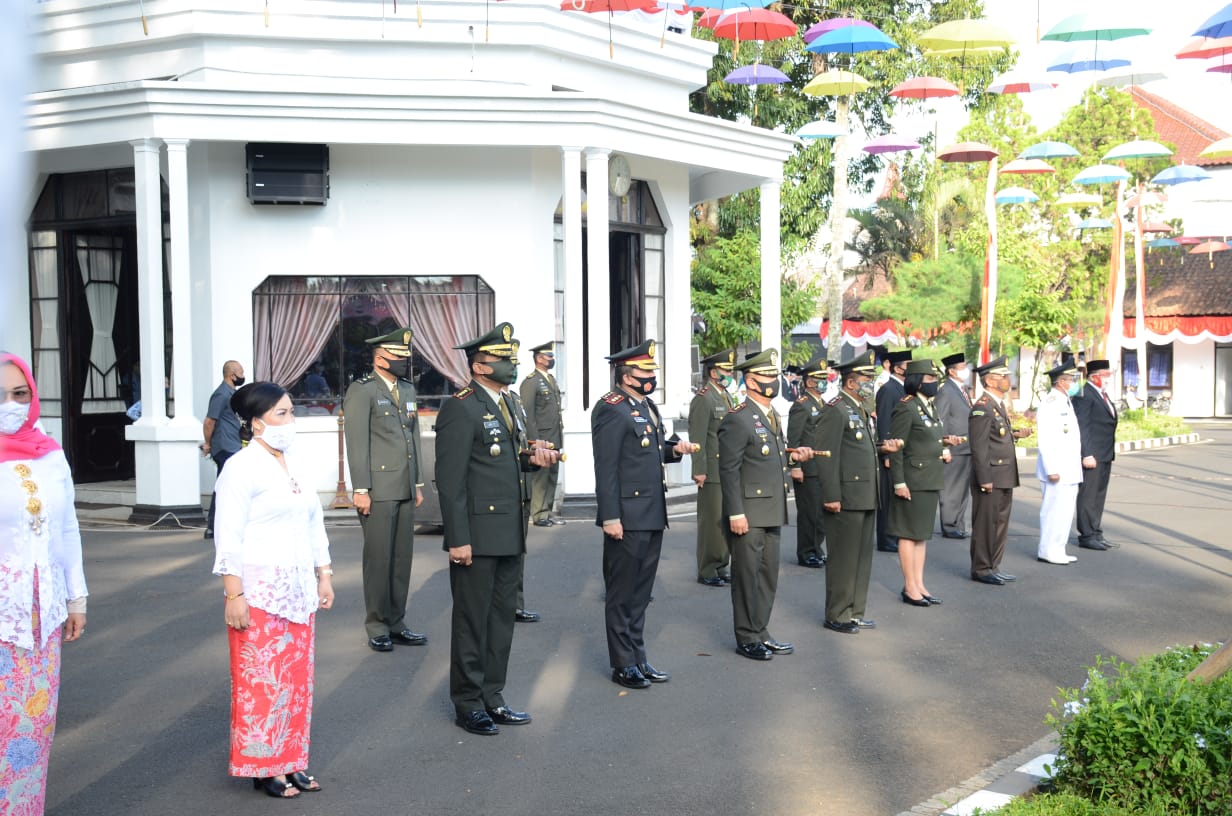 Danrem 073/MKT Hadiri Upacara Proklamasi Kemerdekan Indonesia di Pemkot Kota Salatiga